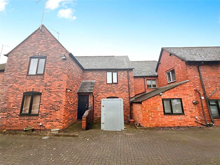 1 Bedroom Apartment For Sale In Spring Lane, Kenilworth, Warwickshire, CV8