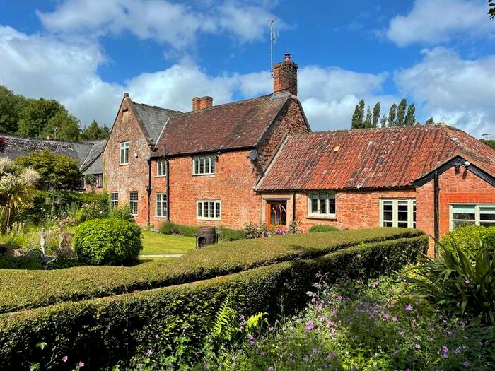 5 Bedroom Semi Detached House For Sale In The Old Manor House, Combe