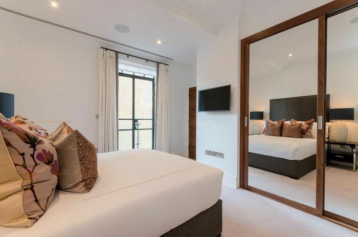3 Bedroom Flat To Rent In Palace Wharf, Hammersmith, London, W6