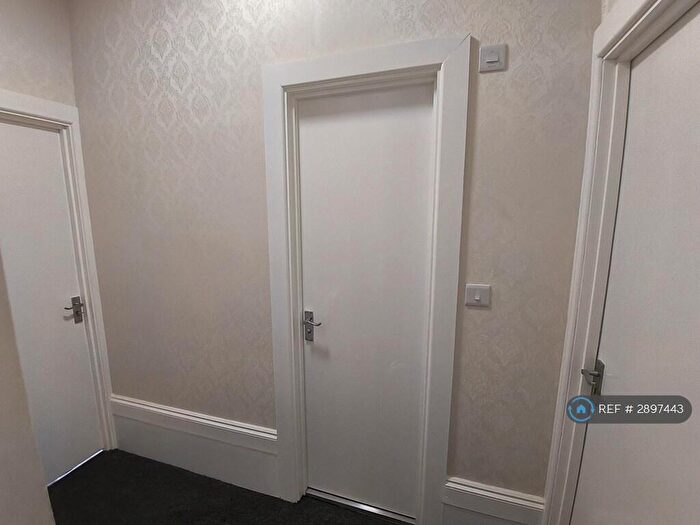 2 Bedroom Flat To Rent In Manor Road, London, N16