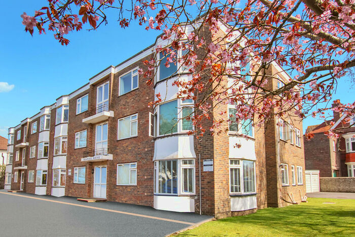 3 Bedroom Flat To Rent In Bradley House, Heene Road, Worthing, BN11