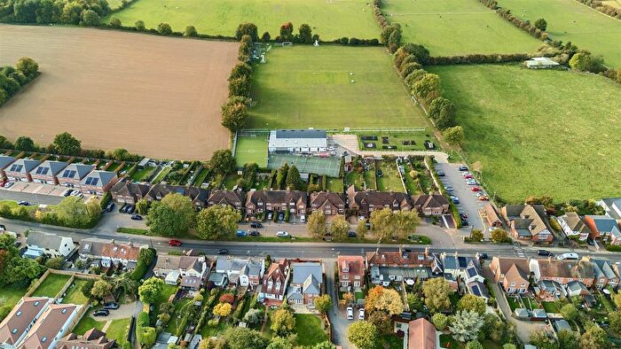 4 Bedroom Flat For Sale In Hopkinds Crescent, Sandridge, St.Albans, AL4