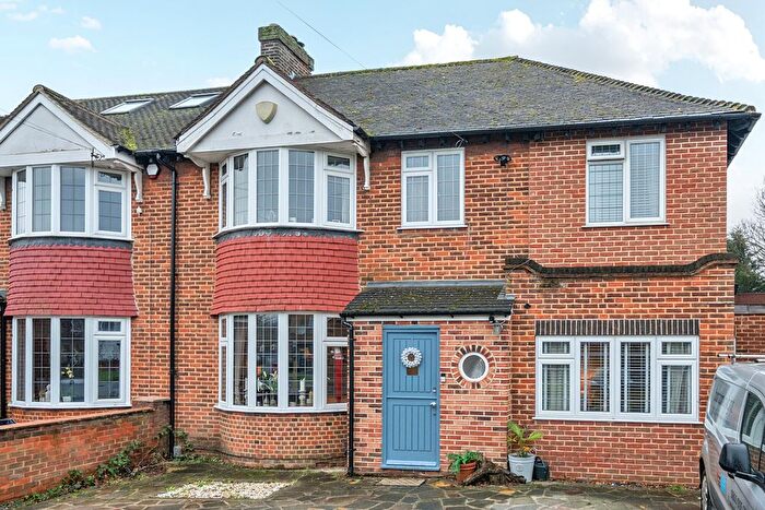 5 Bedroom Semi Detached House For Sale In Midfield Way, Orpington, BR5