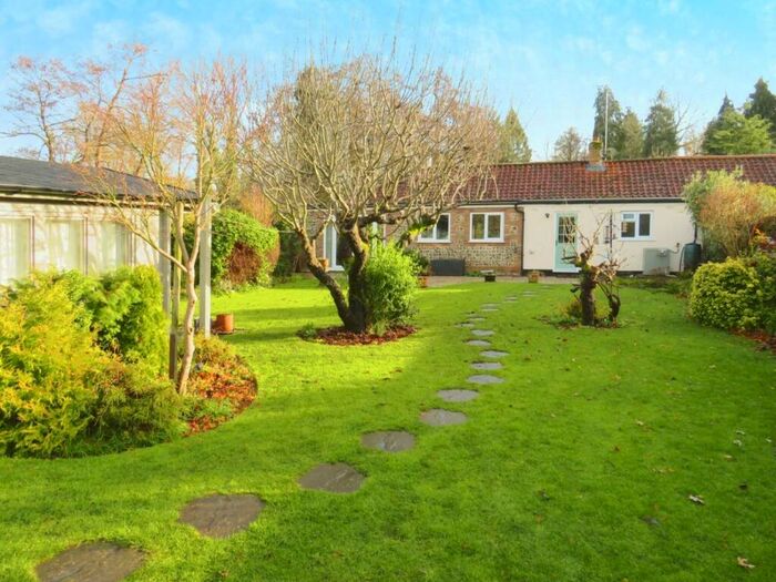 2 Bedroom Bungalow For Sale In Santon Downham, IP27