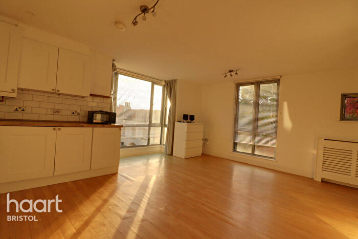 1 Bedroom Apartment To Rent In Granby Hill, Bristol, BS8