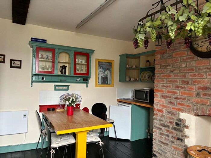 2 Bedroom Apartment To Rent In High Street, Kington, HR5