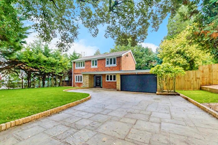 4 Bedroom Detached House For Sale In Welcomes Road, Kenley, CR8