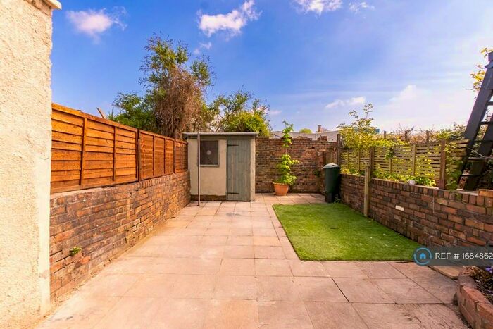 3 Bedroom Terraced House To Rent In Saxon Road, Bristol, BS2