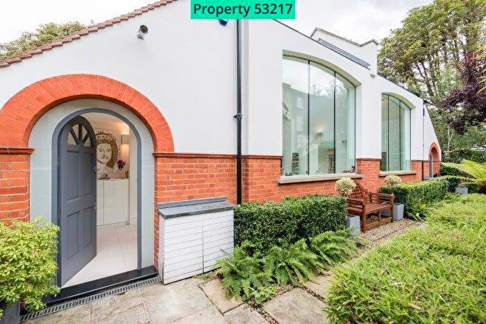 3 Bedroom Detached House For Sale In King Henrys Road, London, NW3