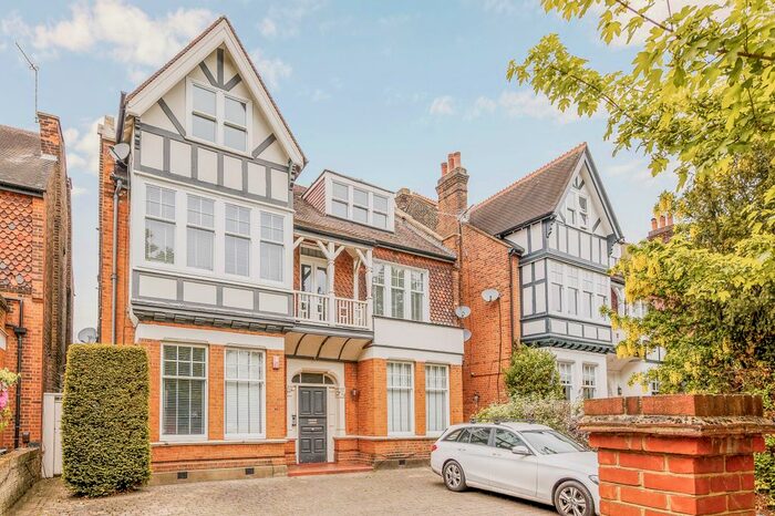 2 Bedroom Flat To Rent In Corfton Road, Ealing, London, W5