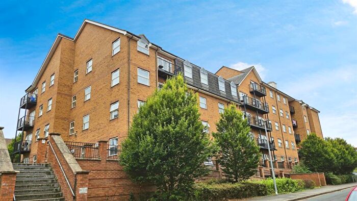 1 Bedroom Flat For Sale In Holly Street, Luton, LU1