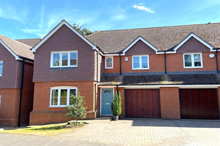 4 Bedroom Semi Detached House For Sale In South Wonston, SO21