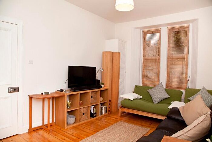 1 Bedroom Flat To Rent In Yeaman Place, Polwarth, Edinburgh, EH11