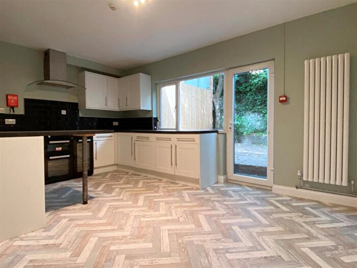 1 Bedroom Flat To Rent In Preston Road - Patio, BN1