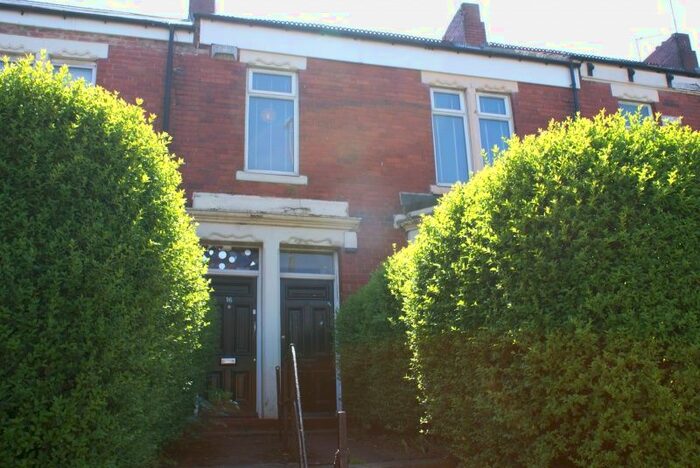 3 Bedroom Flat To Rent In Stowell Terrace, Heworth, Heworth, NE10