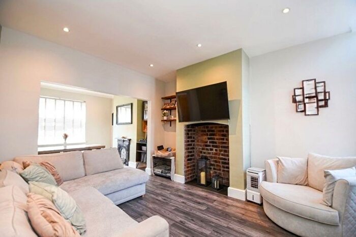 2 Bedroom Terraced House For Sale In Martin Street, Salford, M5