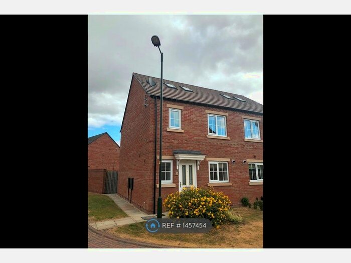 3 Bedroom Semi-Detached House To Rent In Chatsworth Close, Laceby, Grimsby, DN37