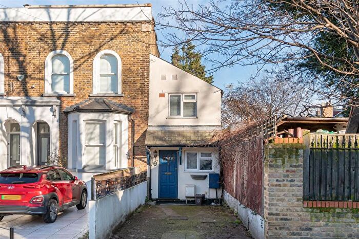 1 Bedroom Property To Rent In Fairlop Road, London, E11