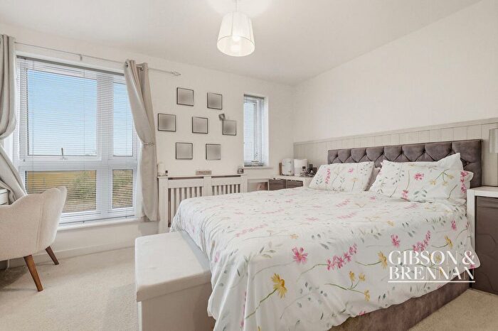 3 Bedroom End Terrace House For Sale In Brookfield Drive, Stanford-Le-Hope, SS17