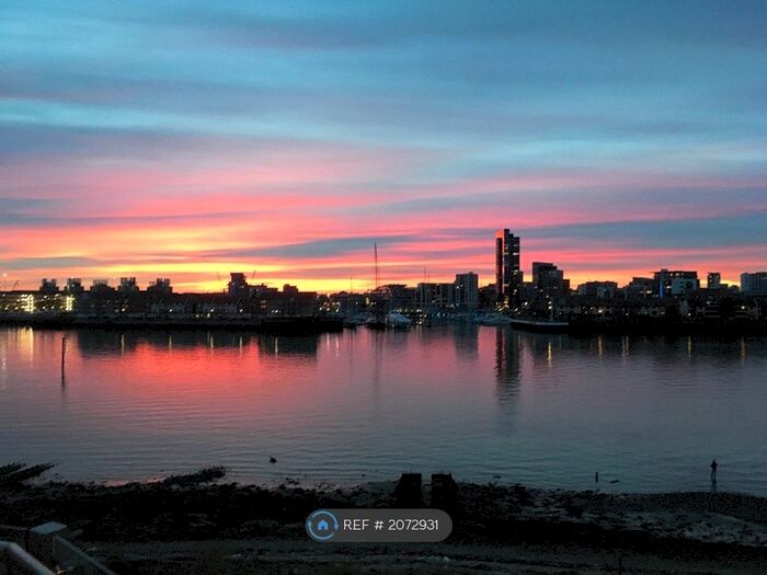 2 Bedroom Flat To Rent In Denyer Walk, Southampton, SO19