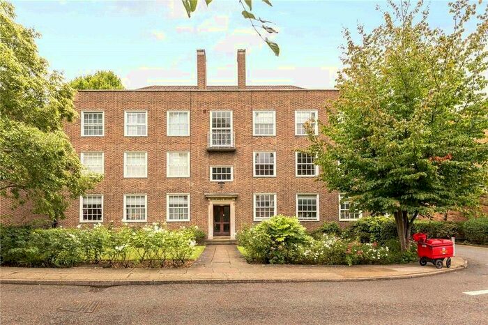 2 Bedroom Apartment To Rent In Garlands House, Carlton Hill, St. Johns Wood, London, NW8