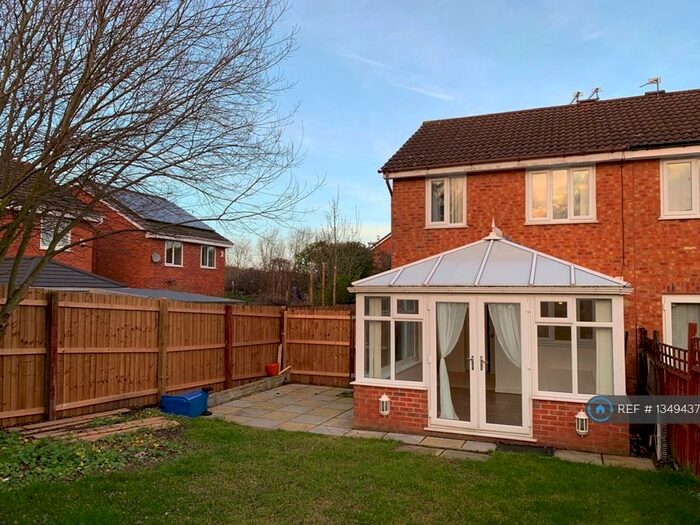 3 Bedroom Semi-Detached House To Rent In Guillemot Way, Liverpool, L26