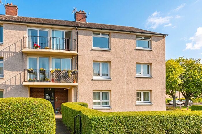 2 Bedroom Flat For Sale In Rankin Drive, Blackford, Edinburgh, EH9