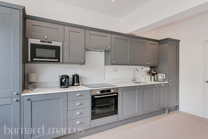 1 Bedroom Flat To Rent In Station Road, Dorking, RH4