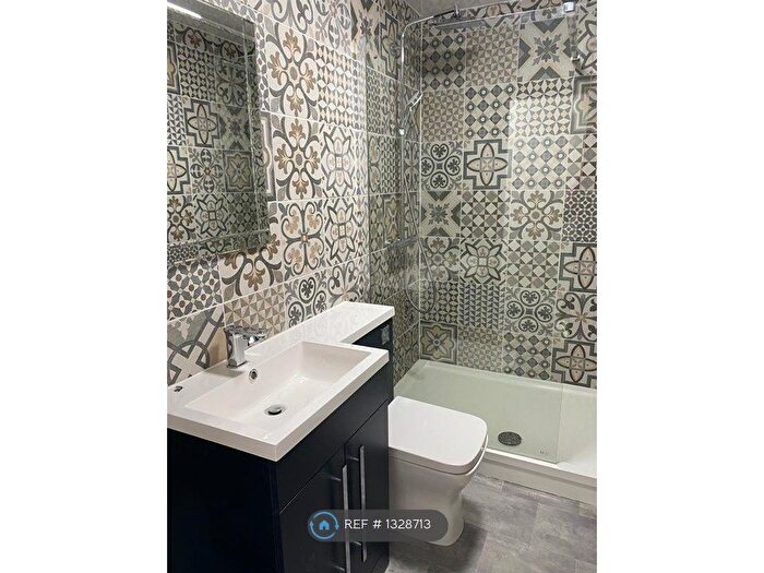 2 Bedroom Flat To Rent In Plungington Road, Fulwood, Preston, PR2