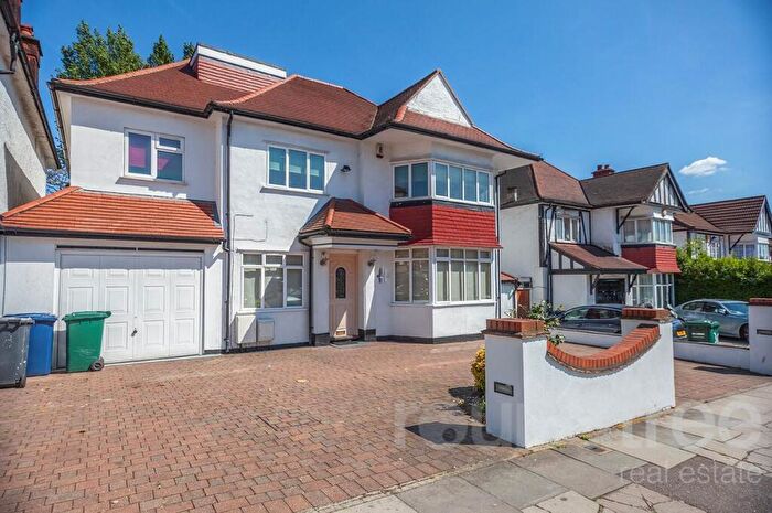 7 Bedroom Detached House To Rent In Allington Road, Hendon, NW4
