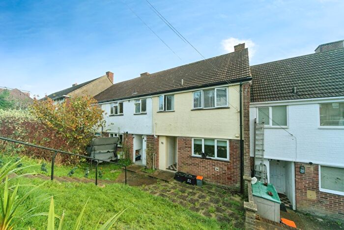 3 Bedroom Terraced House For Sale In Thompson Road, Brighton, East Sussex, BN1