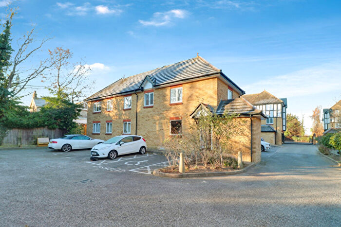 2 Bedroom Flat To Rent In Barnstaple Road, Southend-on-sea, SS1