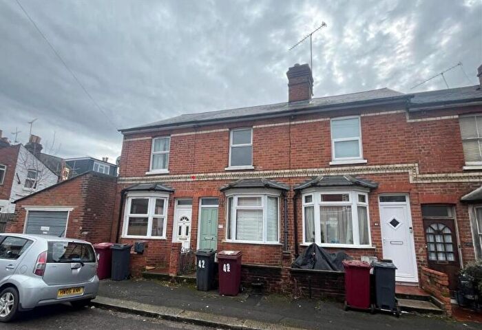 2 Bedroom Terraced House To Rent In Clarendon Road, Reading, Berkshire, RG6