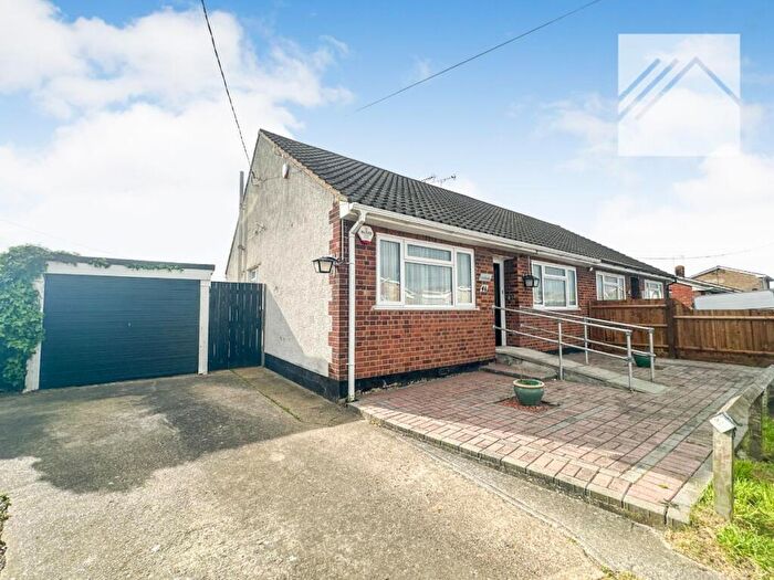 3 Bedroom Bungalow For Sale In St. Annes Road, Canvey Island, SS8