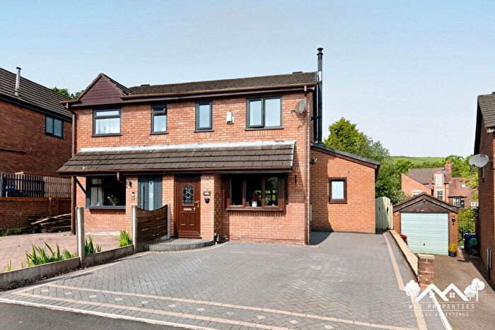 3 Bedroom Semi-Detached House For Sale In Radfield Road, Bold Venture, Darwen, BB3