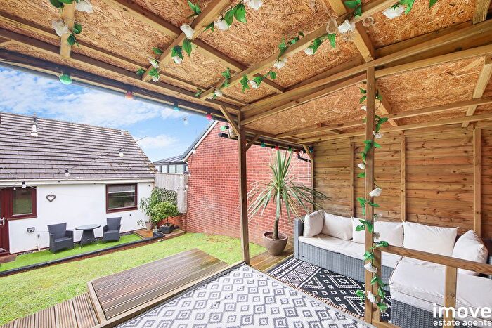 2 Bedroom Bungalow For Sale In Fowey Avenue, Torquay, TQ2