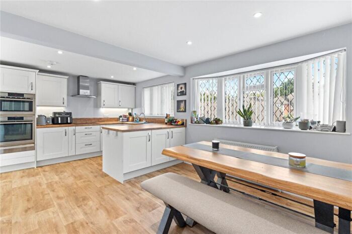 2 Bedroom Bungalow For Sale In Hawthylands Drive, Hailsham, East Sussex, BN27