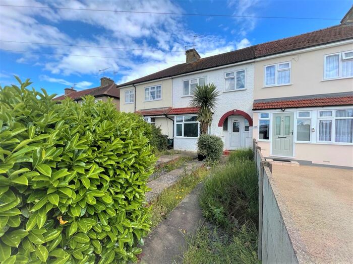 3 Bedroom House To Rent In Stanstead Road, Hoddesdon, EN11