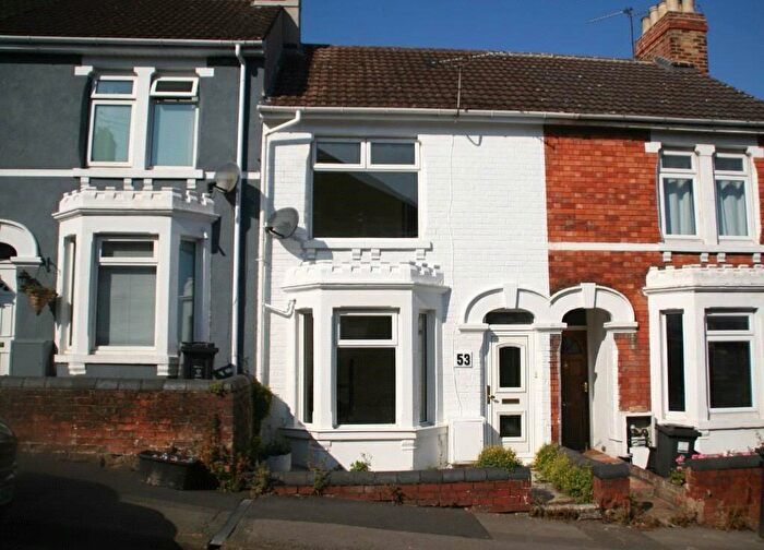 2 Bedroom Terraced House To Rent In Deacon Street, Swindon, SN1