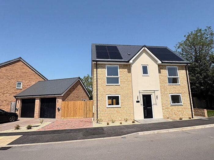 3 Bedroom Detached House For Sale In Ozark Road, Cheddar, Somerset., BS27