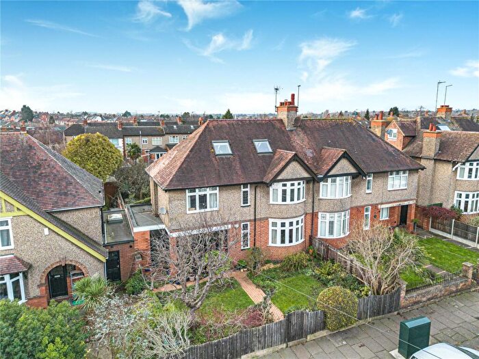 5 Bedroom Semi Detached House For Sale In Park Avenue North, Abington, Northampton, Northamptonshire, NN3