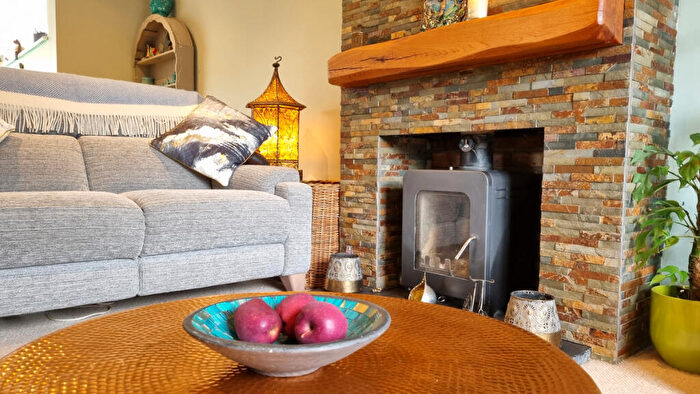 3 Bedroom End Of Terrace House For Sale In Main Street, Birdingbury Rugby, CV23