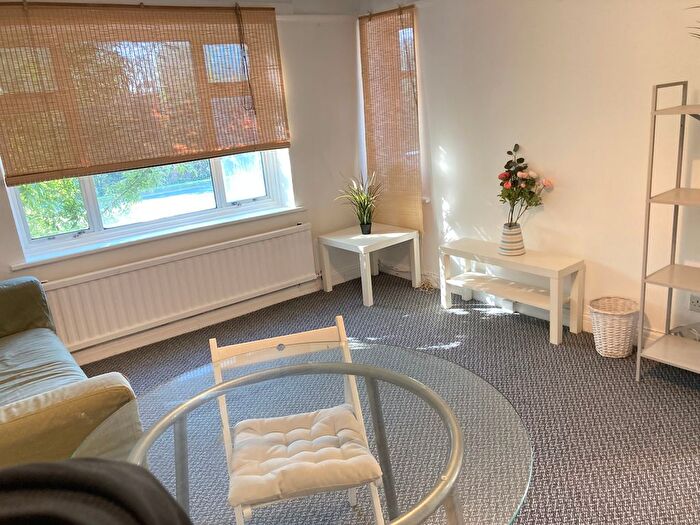 1 Bedroom Flat To Rent In Very Near Langdale Gardens Area, Perivale, UB6