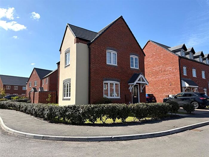 3 Bedroom Detached House For Sale In Wedgewood Avenue, Handsacre, Rugeley, WS15