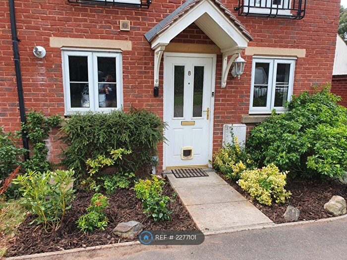 4 Bedroom Semi-Detached House To Rent In Lister Close, Exeter, EX2