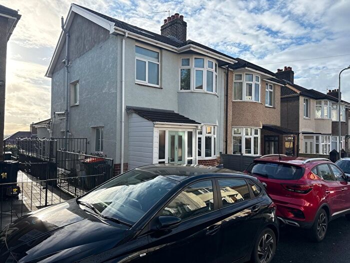 3 Bedroom Semi-Detached House For Sale In Brynderwen Grove, Newport, NP19