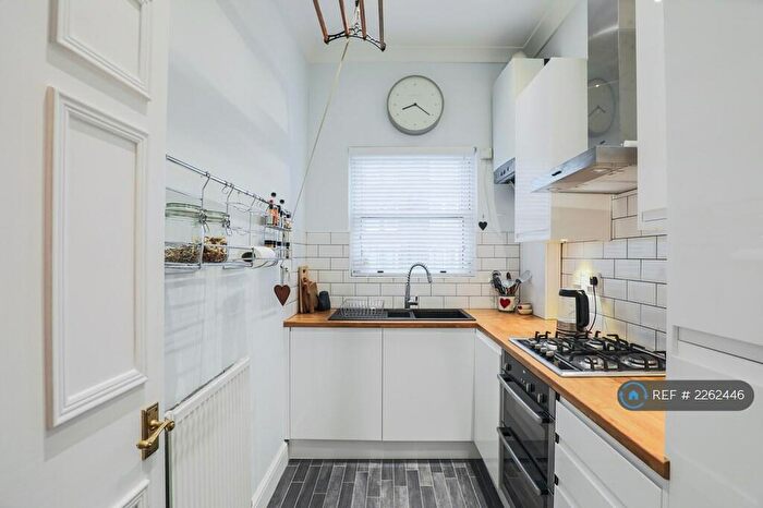 1 Bedroom Flat To Rent In Canadian Avenue, London, SE6