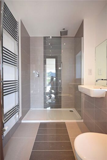 2 Bedroom Flat For Sale In Flamsteed Close, Cambridge, CB1