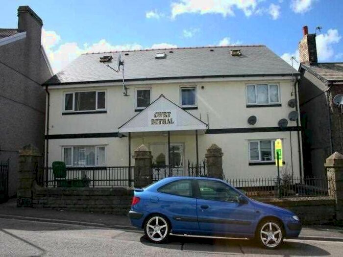 2 Bedroom Flat To Rent In Cwrt Bethel, William Street, Cilfynydd, CF37
