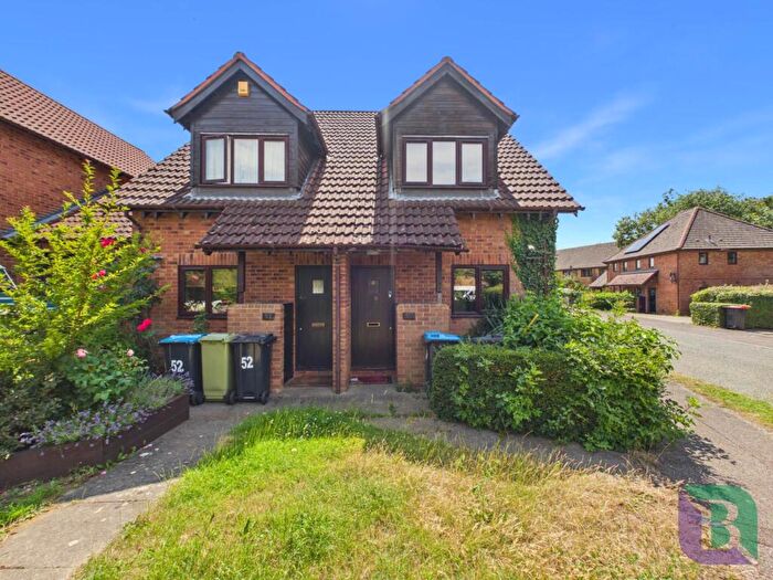 3 Bedroom Semi Detached House To Rent In Gaddesden Crescent, Milton Keynes, MK7